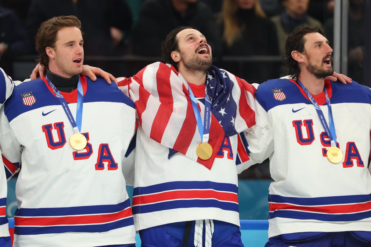 BU Men's Hockey tweet media