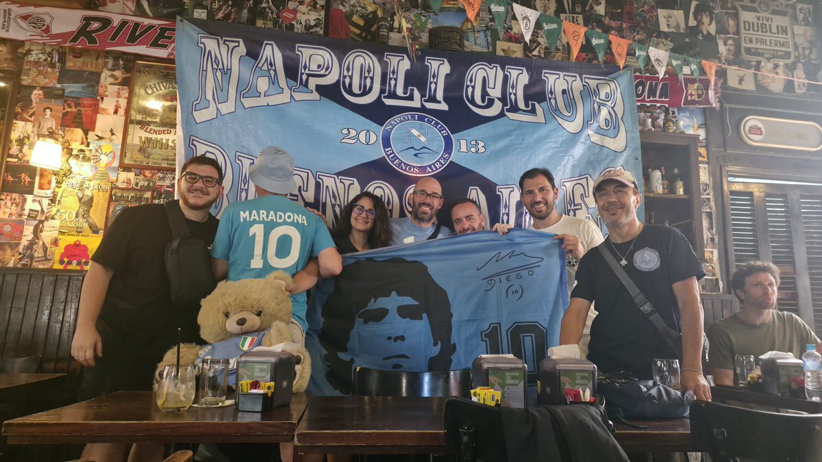 Siempre te alentaremos, a pesar de los arbitrajes quirúrgicos... <a href="/sscnapoliES/">Oficial SSC Napoli</a>
#AtalantaNapoli
#AIA #merda
#ForzaNapoliSempre
#napoliclubbuenosaires