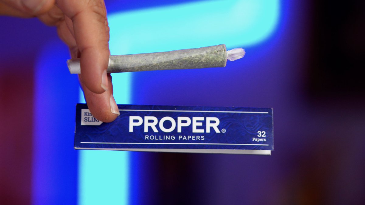 ProperPapers tweet media