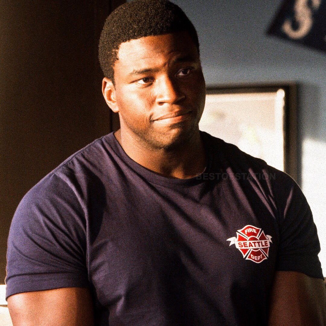 hastaeInabo's tweet photo. Dean Miller (Station 19). https://t.co/R5nIGdbA6Z