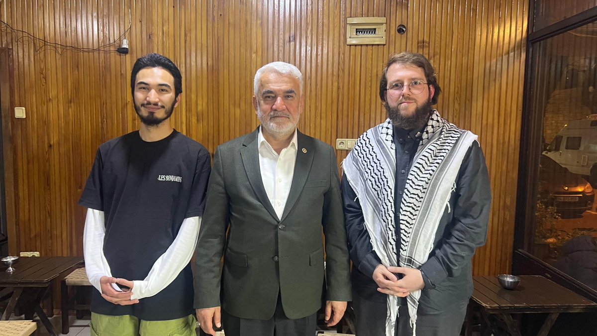 HÜDAPAR Genel Başkanı sayın Zekeriya Yapıcıoğlu beye siyonist İsrail ordusunda görev alan çifte vatandaşlarla ilgili çalışmalarımzdan bahsettik. Hazırlamakta olduğumuz raporu tamamlndığında inceleyeceğini ve her türlü hukuki desteği sağlayacaklarını ifade etti. Allah razı olsun.