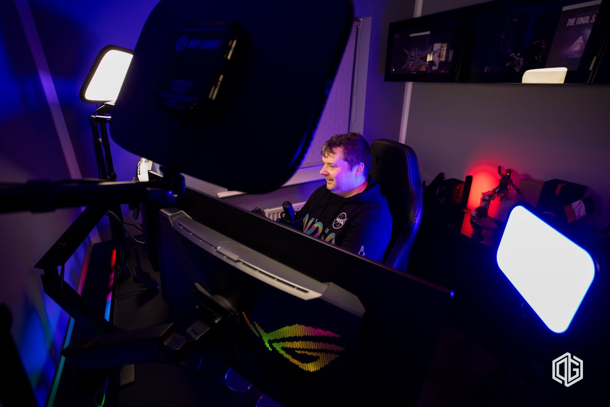 DarkGuardian's tweet photo. Had a little shoot today to test out my new Canon R5 Mark II.

Figured it was the perfect excuse to grab some fresh setup shots and record a little something for #WaveNext.

Honestly, I’m really happy with how the pictures turned out and I hope you guys will like them too!

Now… maybe the next upgrade isn’t just audio gear but a gym membership as well? 😂💪