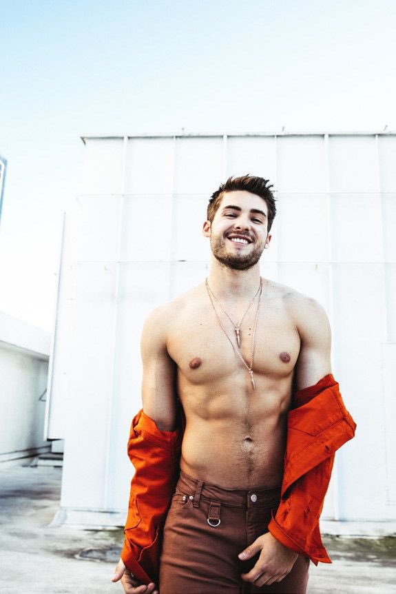 𝘾𝙤𝙙𝙮 tweet media