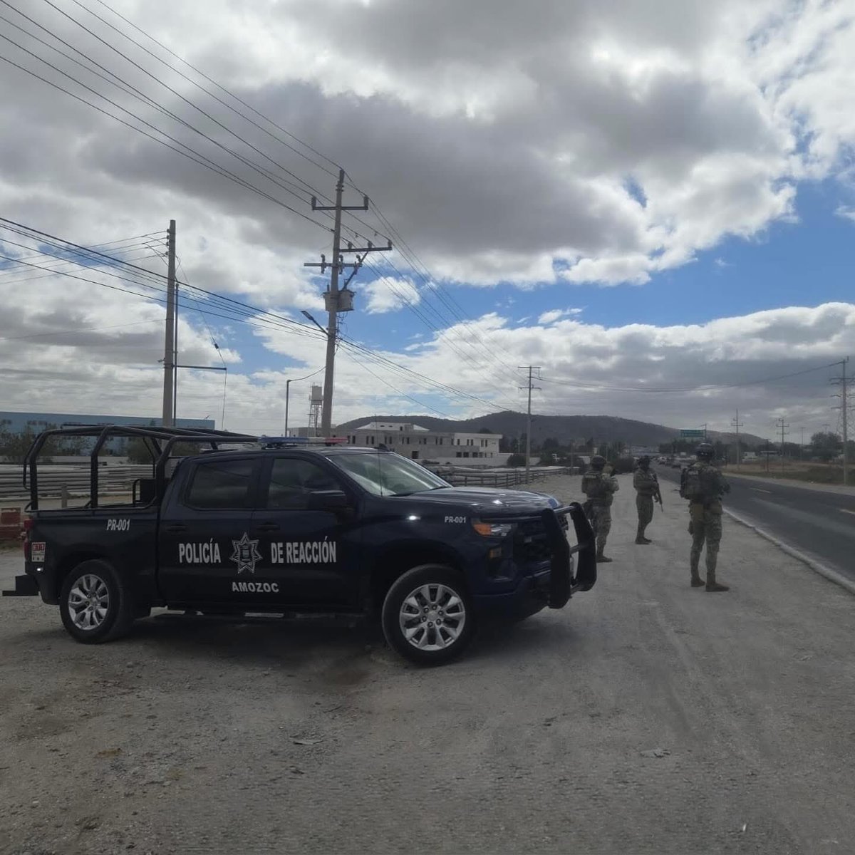 GeoPacheqo's tweet photo. Reconocemos la pronta reacción de nuestro Gobernador, @armentapuebla_ , así como el trabajo de la Secretaría de Seguridad #Amozoc, quienes a través del Mando Coordinado fortalecieron de inmediato las acciones preventivas. En Amozoc, se reforzó la presencia en puntos estratégicos https://t.co/Z2dgPp9P9B
