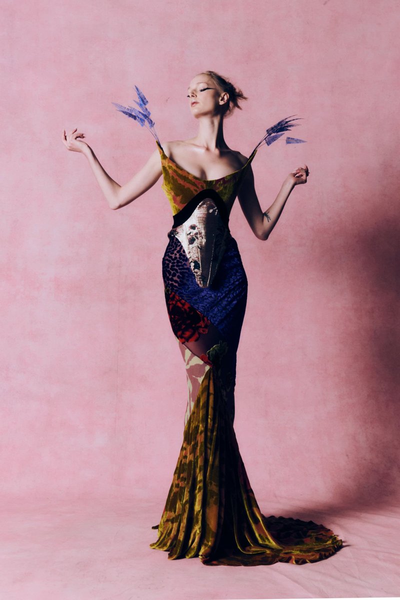 LaModeUnknown's tweet image. Extremely OBSESSED with the ✨color palette✨ of this look by Harris Reed.🪡