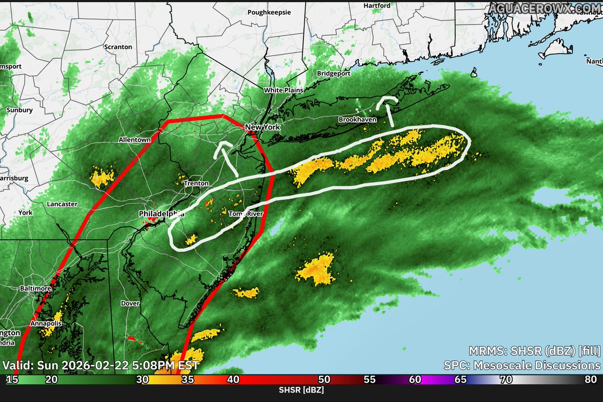 First mesoscale snow band is pivoting into the NYC metro area now.

Things are about to pick up quickly.