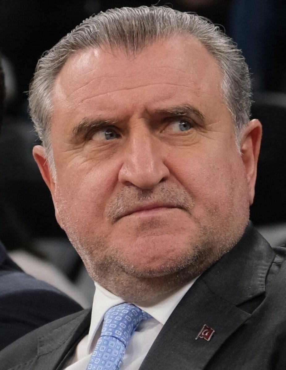 Sayın Bakan ilk defa bir TFF bir takımın hocasına başkanına kurumsal kimliğine karşı teamüllerinde olmayan emsali olmayan bir şekilde savaş açıyor. 
Tff nu yine ‘bilgi almak’ için ziyaret etme düşünceniz var mı ? <a href="/OA_BAK/">Dr. Osman Aşkın Bak</a> <a href="/gencliksporbak/">Gençlik ve Spor Bakanlığı 🇹🇷</a> <a href="/TFF_Org/">TFF</a>