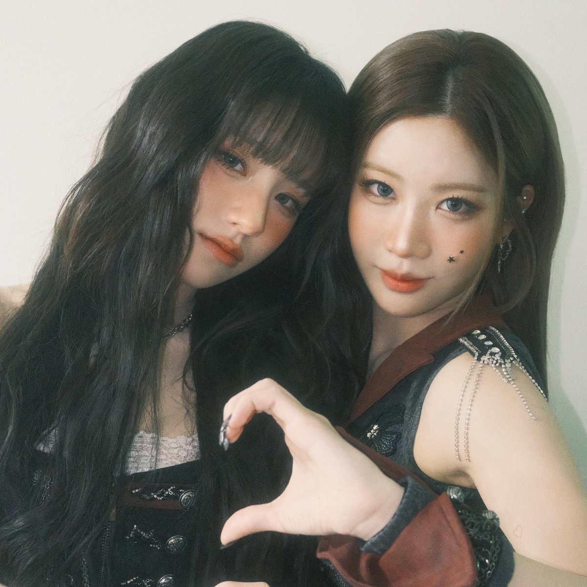 kimlipmedia's tweet photo. I LOVE YOUUUUUUUUUU https://t.co/z9MBEkUCfW