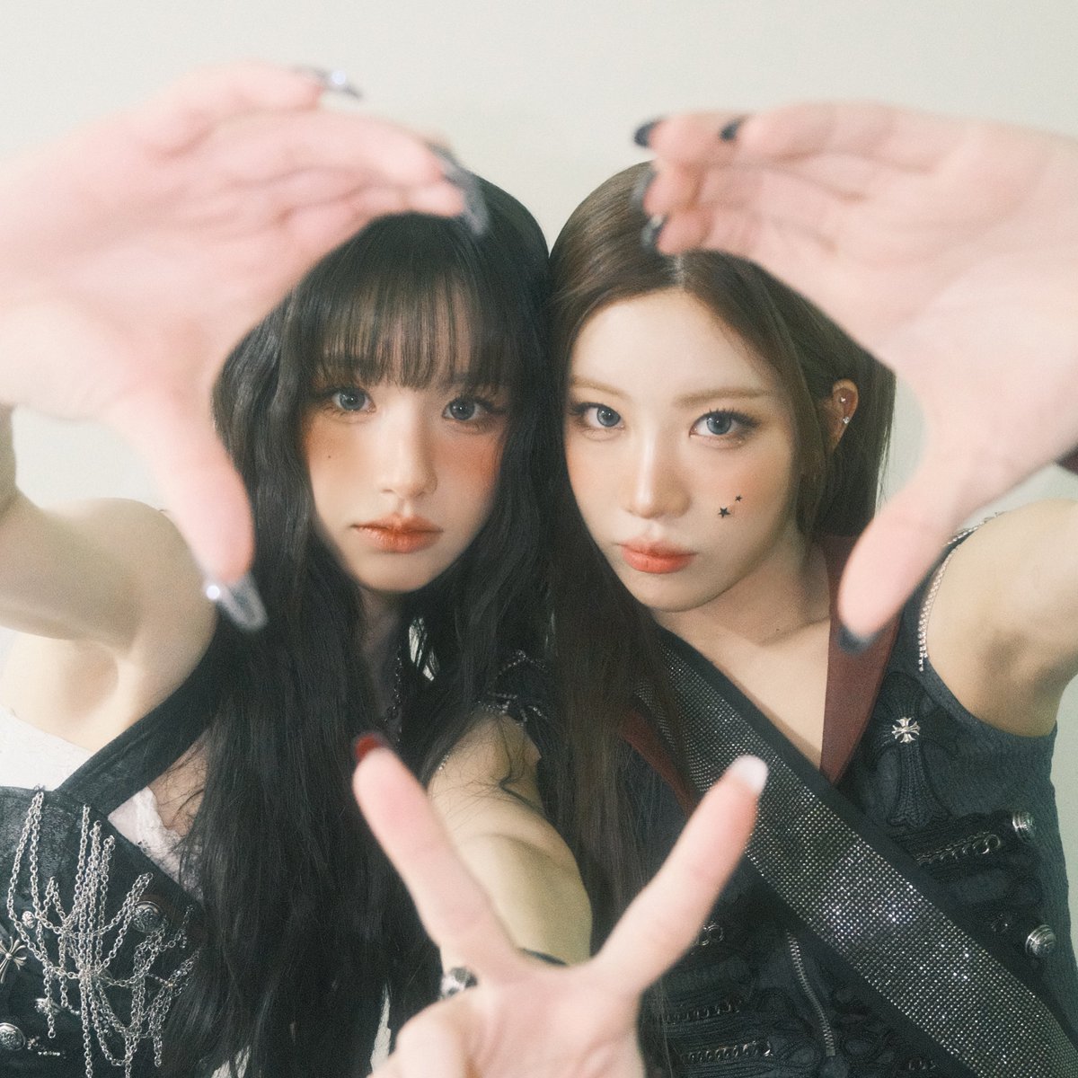 kimlipmedia's tweet photo. I LOVE YOUUUUUUUUUU https://t.co/z9MBEkUCfW