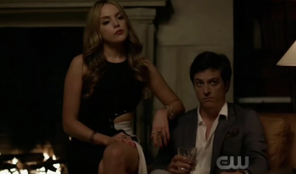 Henrysouzah's tweet image. Ansioso pra Netflix fazer uma versão brasileira de Dinastia e chamar Juliana Paiva como Fallon, e Mateus Solano como Steven
#Dynasty