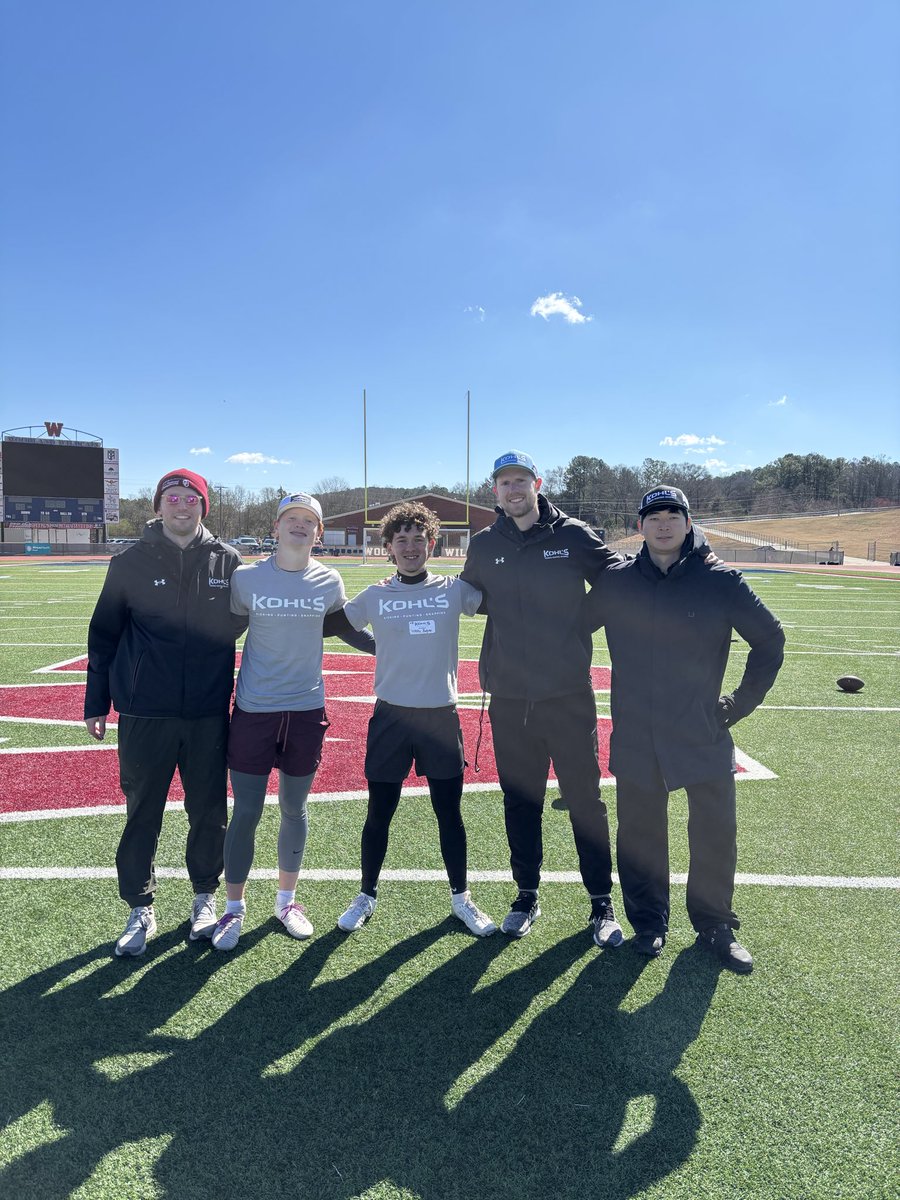 D_Madden_Punter's tweet photo. It was a great weekend in ATL‼️

@KohlsKicking 

📍Atlanta, GA https://t.co/3mJc7xIJpD