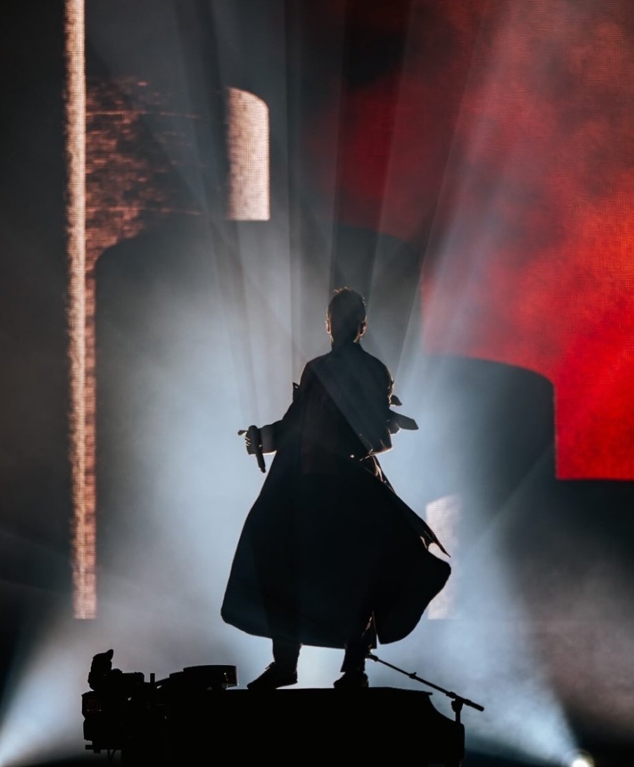 THIS PICTURE HOLY SHIT??????