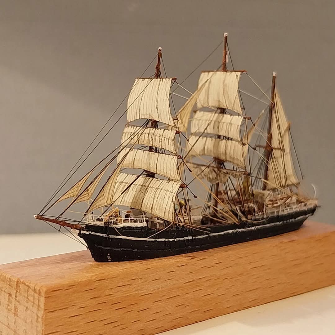 Colin Baxter tweet media