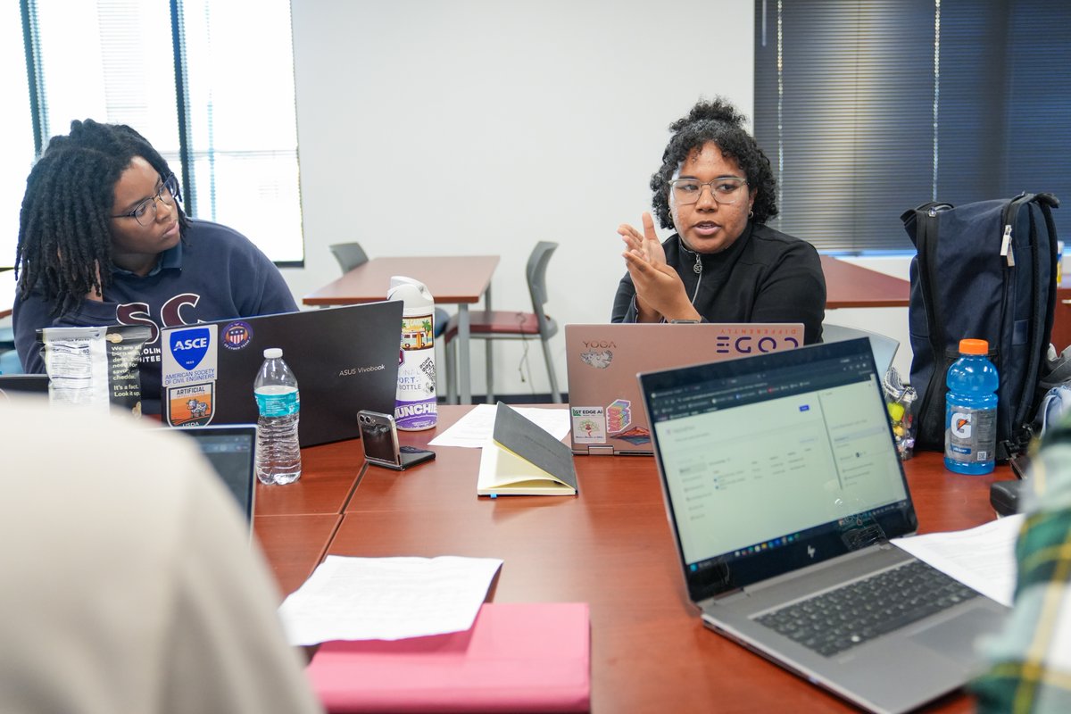 SCState1890's tweet photo. Innovation in action at SC State University! 💻

This Friday, we officially kicked off Hack-A-Thon 2026, where six student teams took on the challenge of creating solutions to support young, beginning and small (YBS) farmers. https://t.co/eGu6iLEWUg
