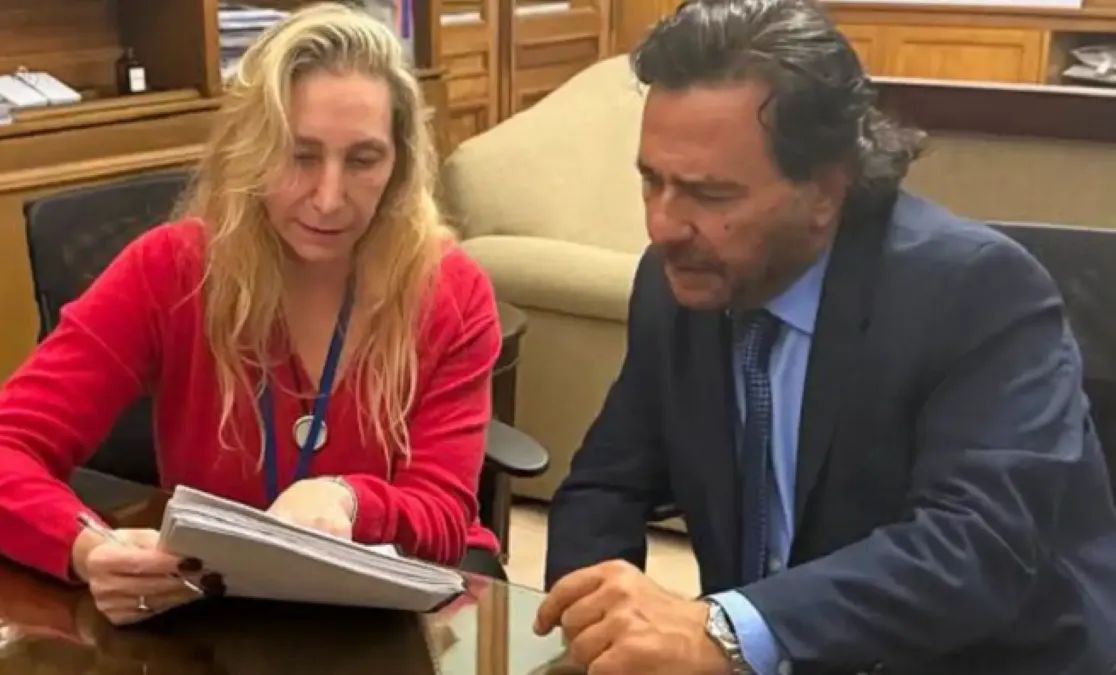 El amigo de Karina diciendo como hacer peronismo.
SORETE DE MIERDA.