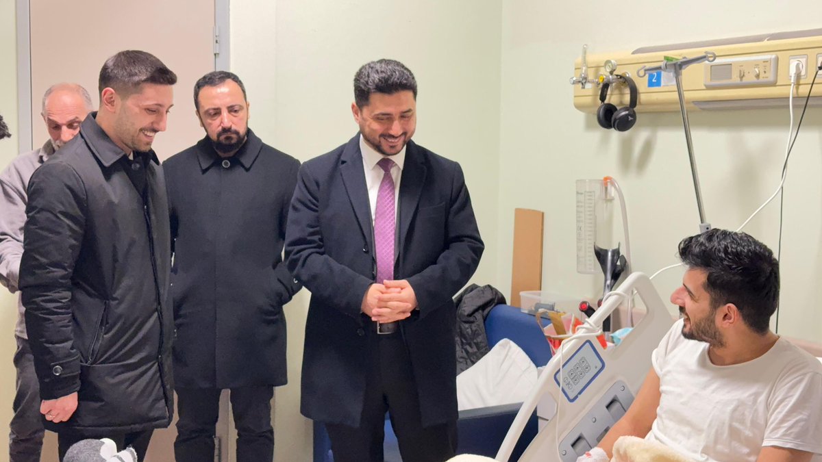 Bizim davamızda kardeşlik, sadece sözde değil her zaman yan yana durabilmek, zor zamanda omuz verebilmektir. 

Fatih Mahallemiz önceki dönem Gençlik Kolları Mahalle Başkanımız Ali Enes Paslı kardeşimizi geçirmiş olduğu iş kazası sonrası tedavi gördüğü hastanede ziyaret ederek