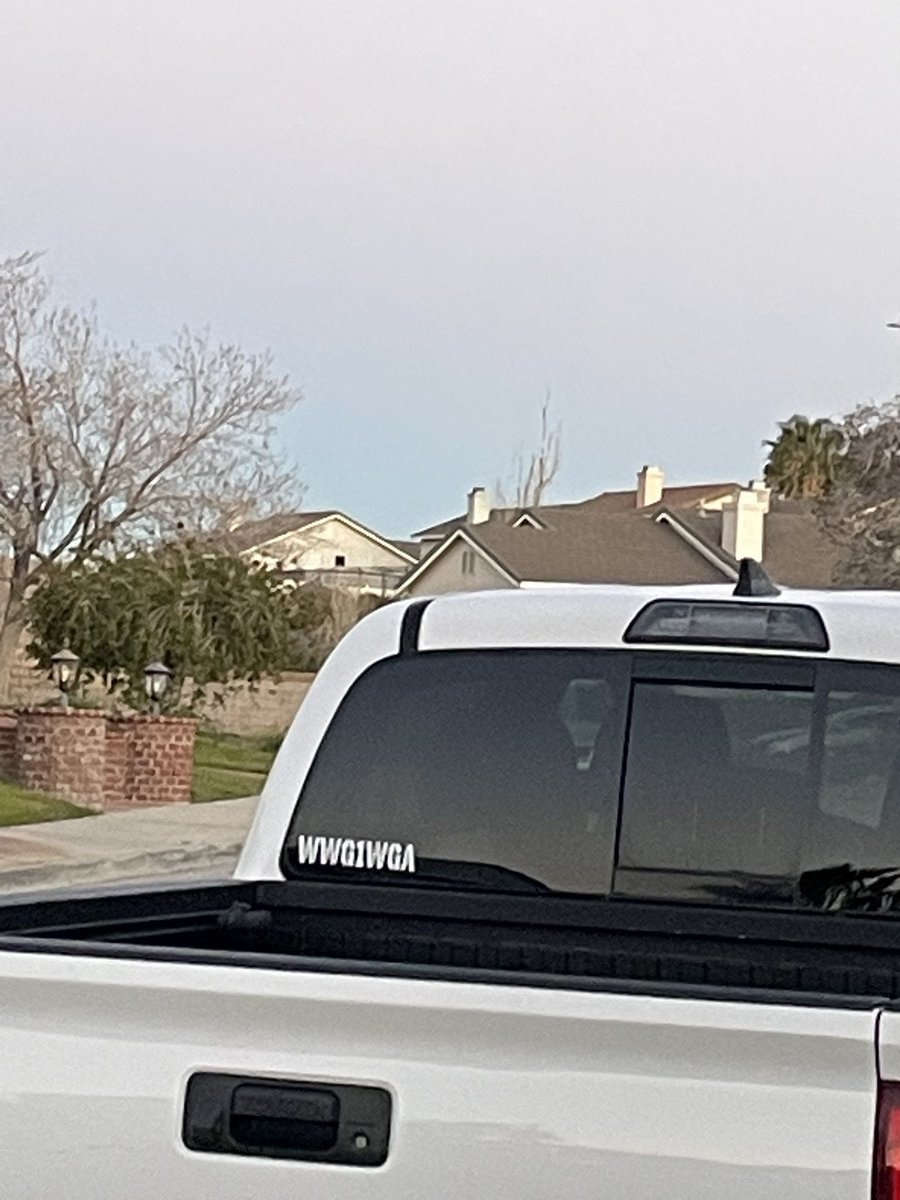 SpQtted this Qn my Saturday evening walk #WWG1WGA #Q