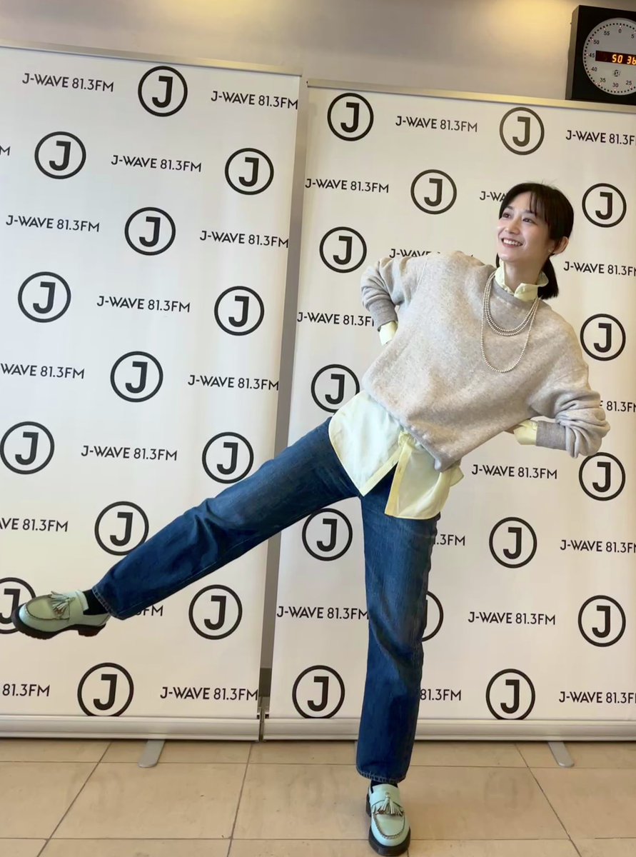 JUST A LITTLE LOVIN'』@JLL813_ 月曜日🎞️🇩🇪 今朝もありがとうご