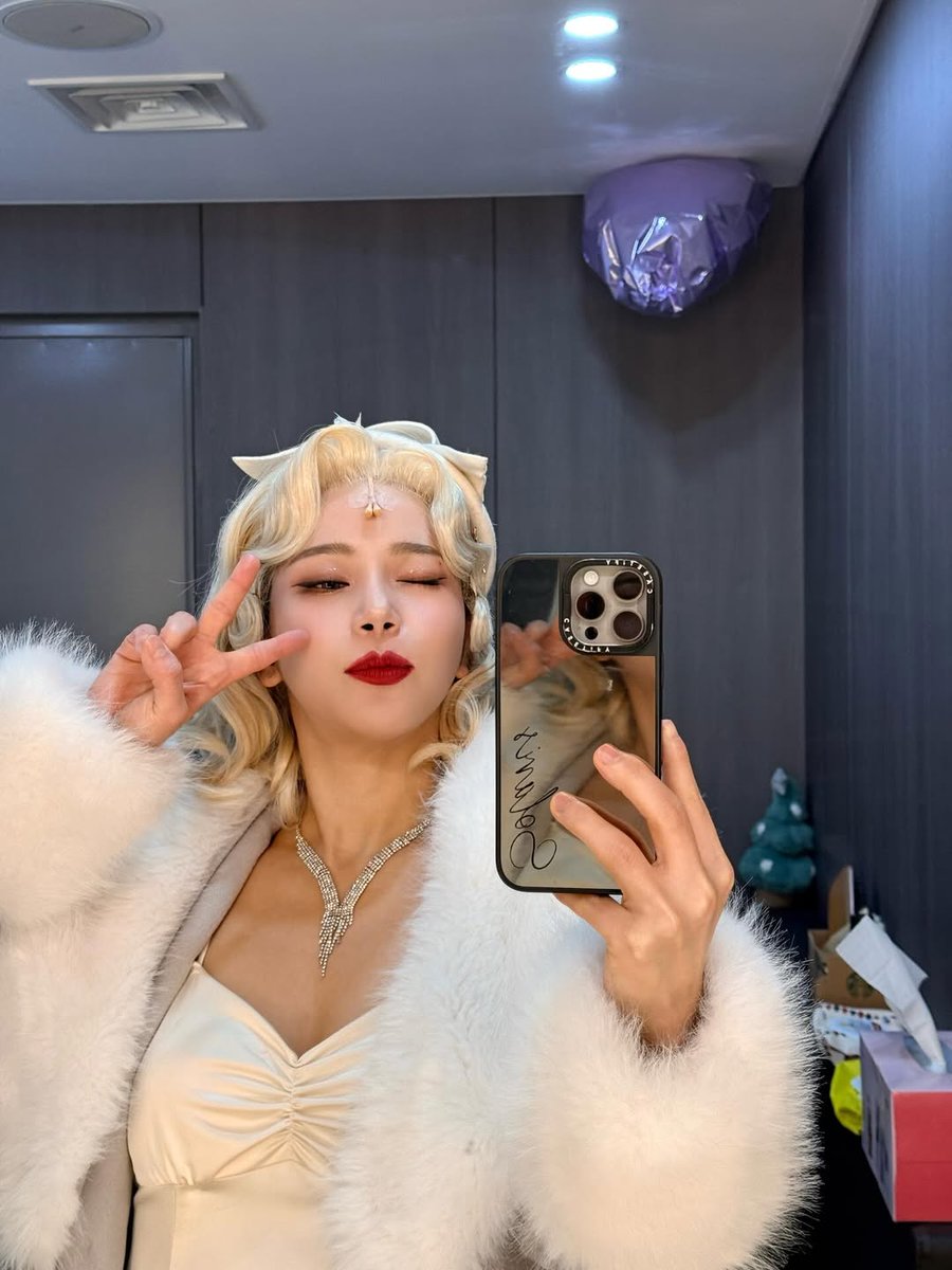 [📸] 2026.02.23 

슈가 빠빠이👋🏼

#솔라 #SOLAR
<a href="/RBW_MAMAMOO/">마마무(MAMAMOO)</a>