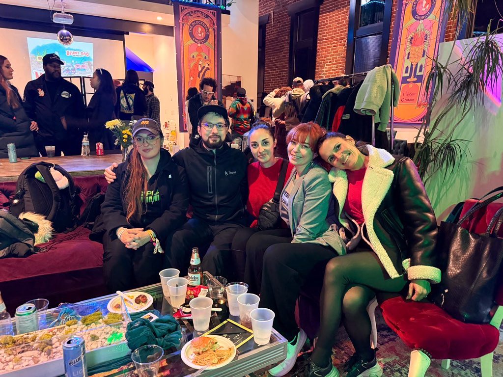 MariaFrancesMac's tweet photo. ETH Denver was amazing 🤩 great people, good vibes, and strong connections. fewer people, but the quality and meaningful conversations made all the difference. Made new friends 💕 hung out with incredible people! I’m so happy I came 🙌@EthereumDenver @SoeHaghighi @IngeniousGleam https://t.co/F8Mi4Snn6d