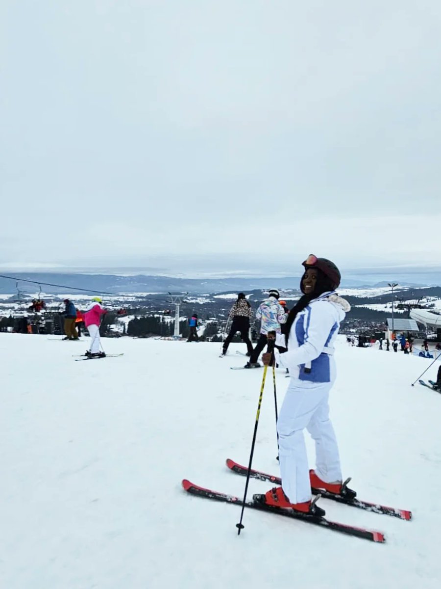 SANDRINE tweet media