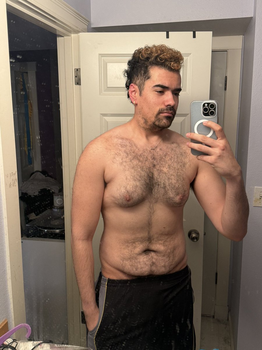 Progress update: a month apart! 
Let’s go progress!! 💪