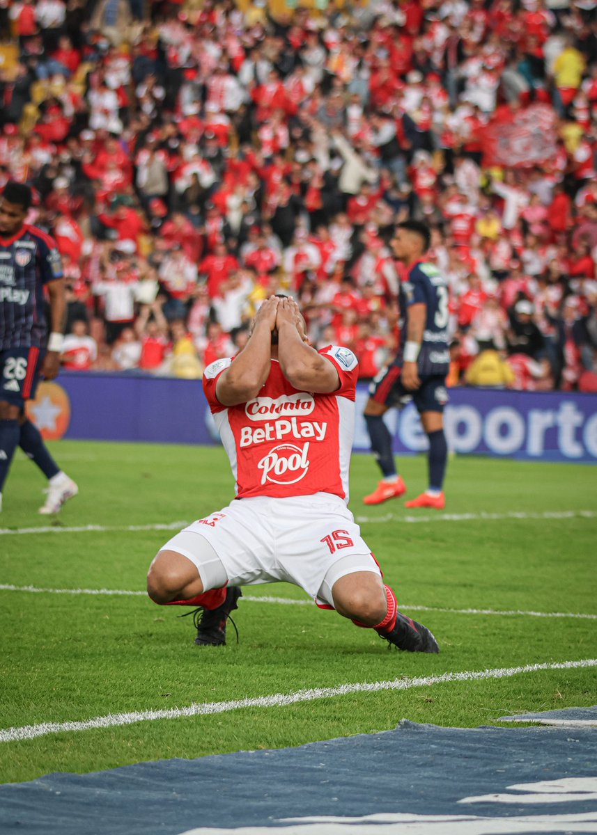 SantaFe's tweet photo. ¡Scarpeta 🦁🤩🔥🇮🇩!

#VamosSantaFe https://t.co/UfY4RFmrtQ