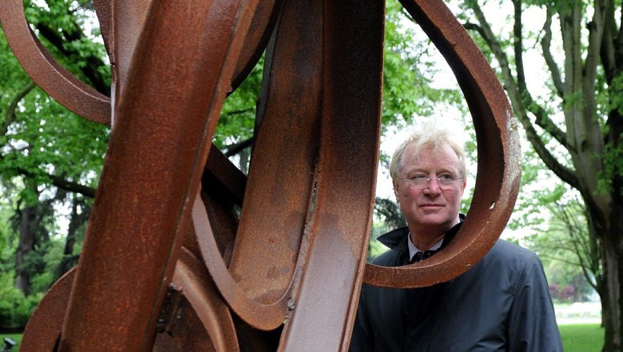 Ce sont les œuvres de Jean-Pierre Rives, figure historique du rugby français. 

Le casque d’or. ❤️‍🔥

On va gentiment mettre du respect sur ses créations.