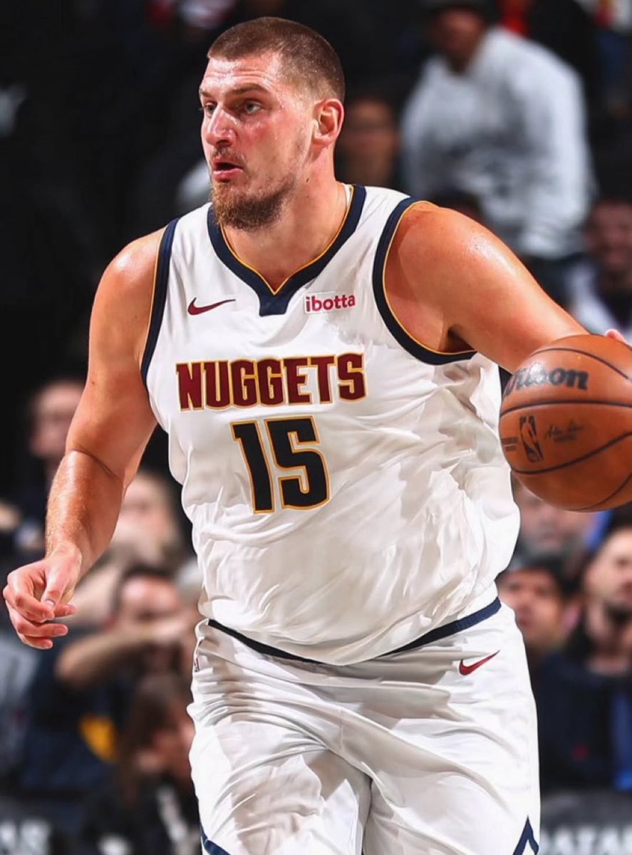 NIKOLA JOKIC THROUGH 3 QUARTERS:

32 POINTS
19 REBOUNDS 
11 ASSISTS 
3 STEALS
2 BLOCKS
10/19 FGM
2/2 3PM
10/11 FTM

UNREAL. 🤯