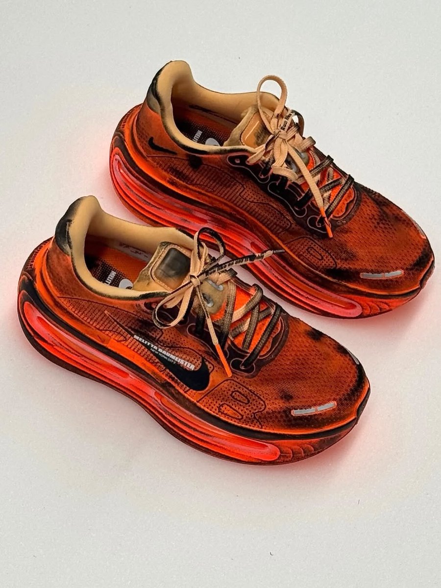 JustFreshKicks's tweet photo. Melitta Baumeister x Nike Vomero Premium 🌋

• Spring 2026
• $260 https://t.co/W4L1VkSziT