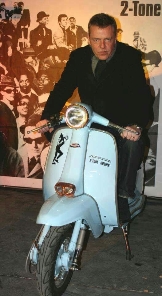 gott_julie's tweet image. #ScooterSunday with 
Suggs 
#Madness 
🛵