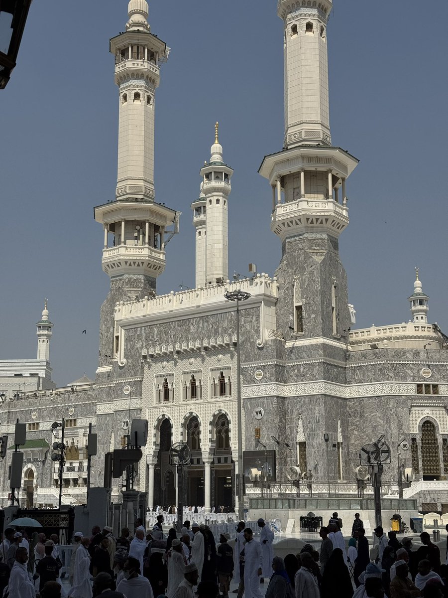 اللهم انك عفو تحب العفو فعفوا عنا 🙏