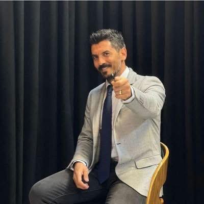 Eski hakem
Deniz Ateş Bitnel ;

Futbol , ayak ile oynanan bir oyundur , ama #TFF ayak oyunlarını iyi biliyor ki;

Açıklama yapma gereği hissetmiş!