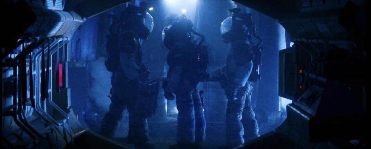 finalgirlsonia's tweet photo. aliens is amazing, but it doesn’t even come close to being better than alien https://t.co/6lJDcDSZHq