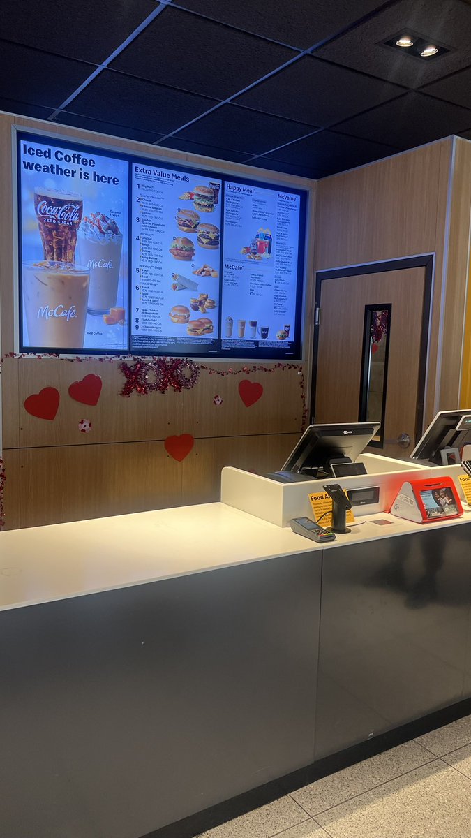 ClockDomi tweet media