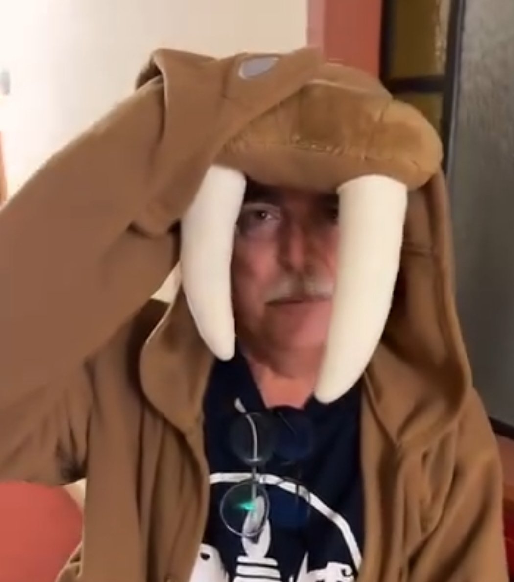 Elyo Martinex tweet media