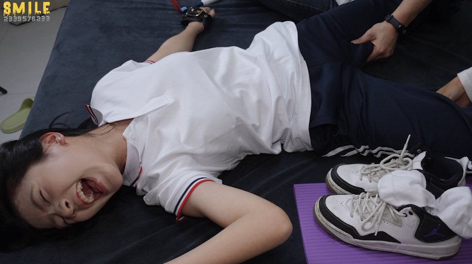 SMILE TICKLE tweet media