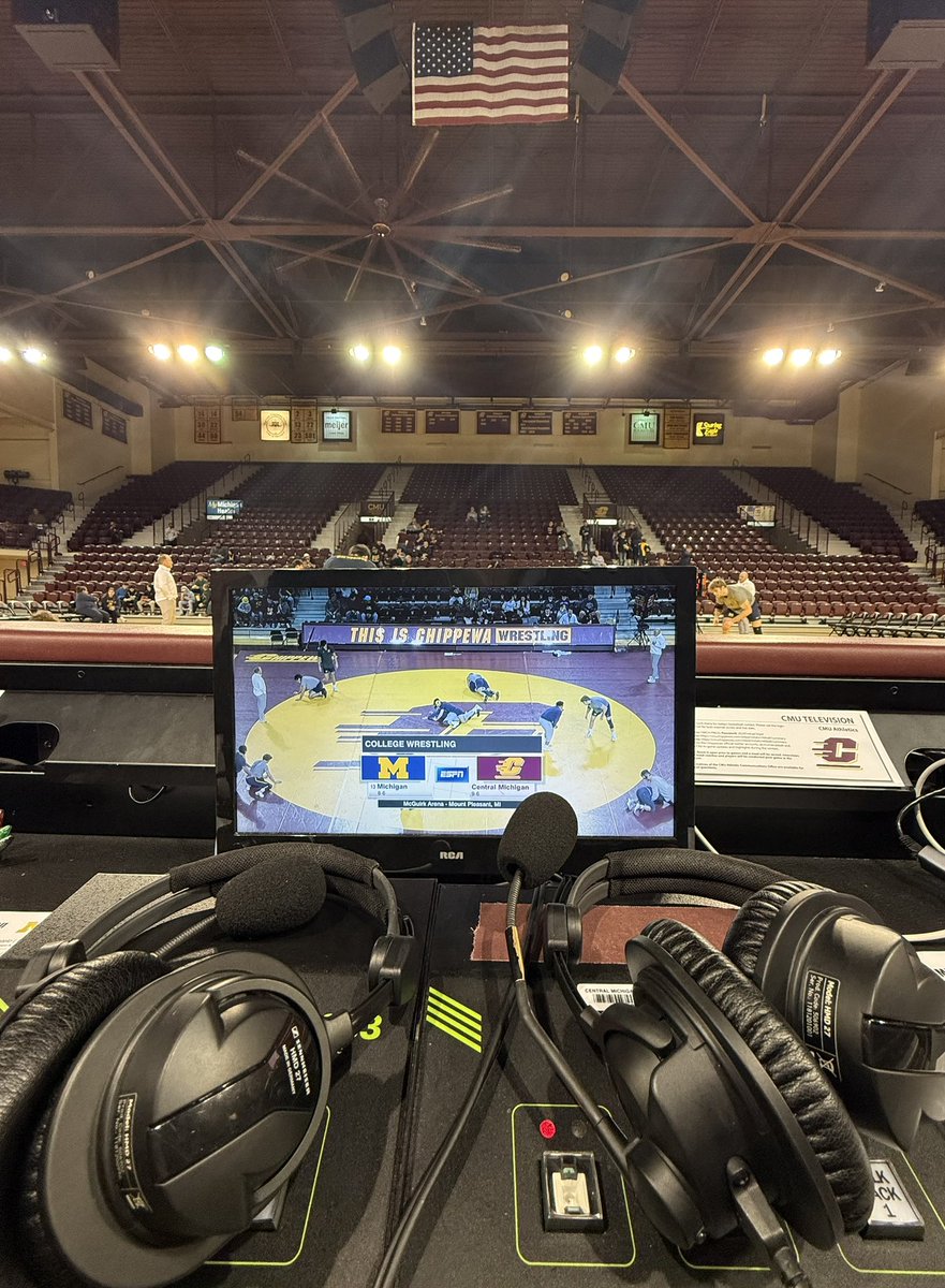 AdamJaksa's tweet image. It’s senior day up in MP to wrap up the dual slate in 2026. 

Join us on ESPN+ at 2et. 

#GoBlue | #FireUpChips | #B1G | #MACtion