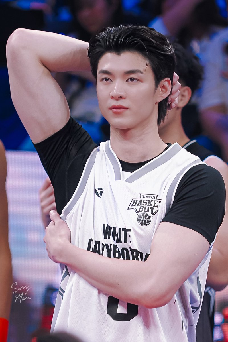 Priaw33's tweet photo. กล้ามใหญ่กว่าหน้าอีกพ่อ ^^💪🏀

MEEN MATCH4 3Fight3 SS2
#3Fight3BasketBoySS2xMEEN
#Meennicha8 @nichameen8 https://t.co/oBQwnJ7Njb