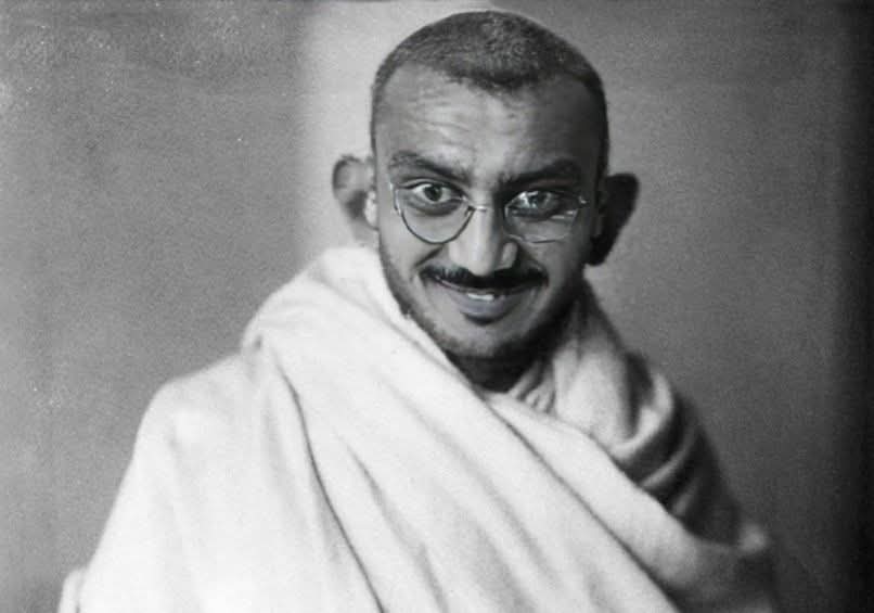 Divisha33's tweet image. Not the first time we've witnessed Baapu being thrown out against South Africa