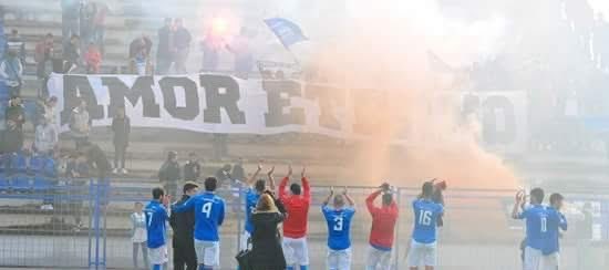 Hablamos en cuatro jornadas y me daréis la razón. Ateos e infieles!! Hay muchos que no lo vais a entender pero…creímos en 2013 no vamos a creer ahora? Momento de remar todos juntos. 
Y a la plantilla, mirarse lo que lleváis en el pecho y cabeza alta. XCD O MUERTE 💙🤍