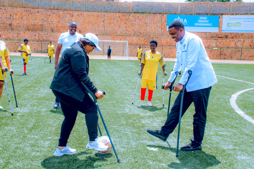 Exciting vibes in Ngoma District this weekend! ⚽️<a href="/NIYONAGIRANath2/">𝑵𝑰𝒀𝑶𝑵𝑨𝑮𝑰𝑹𝑨 𝑵𝒂𝒕𝒉𝒂𝒍𝒊𝒆</a> Mayor of Ngoma District joined us  to kick off Phase 5 of the Rwanda Amputee Football National Championship. We were incredibly grateful for her presence and the warm welcome from the district.