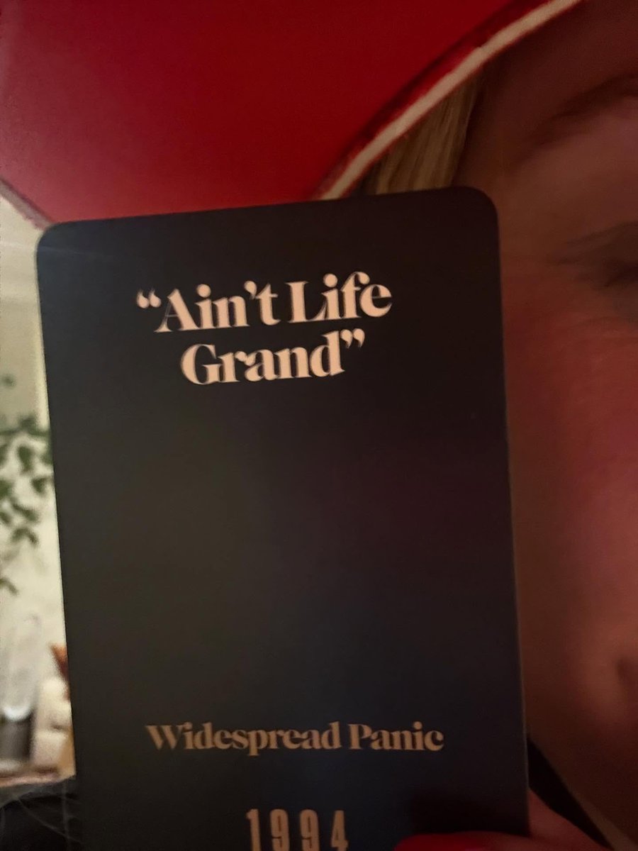 KelseaBallerini's tweet image. no suit 👩‍🚀❤️