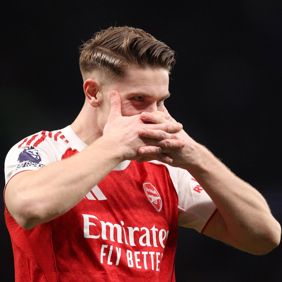 PraiseAmaechi1's tweet photo. My striker ⚽⚽ https://t.co/koDrkO753C