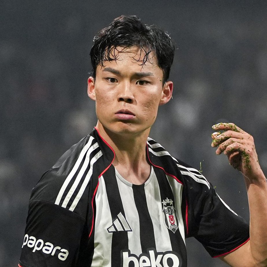 BABA SEN NE ATTIN ÖYLE 🚀🚀🚀

low scremear,bomba şut, phenomenal finishing ne varsa gönderin @konami