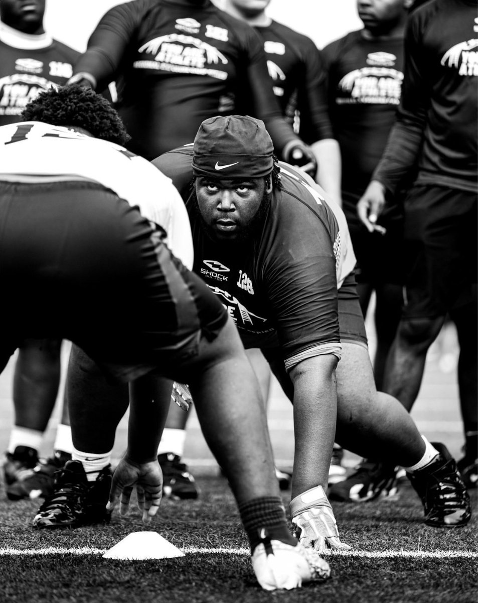 Camwash55's tweet photo. Pressure starts inside. @youareathlete https://t.co/UHoaz9uMl5