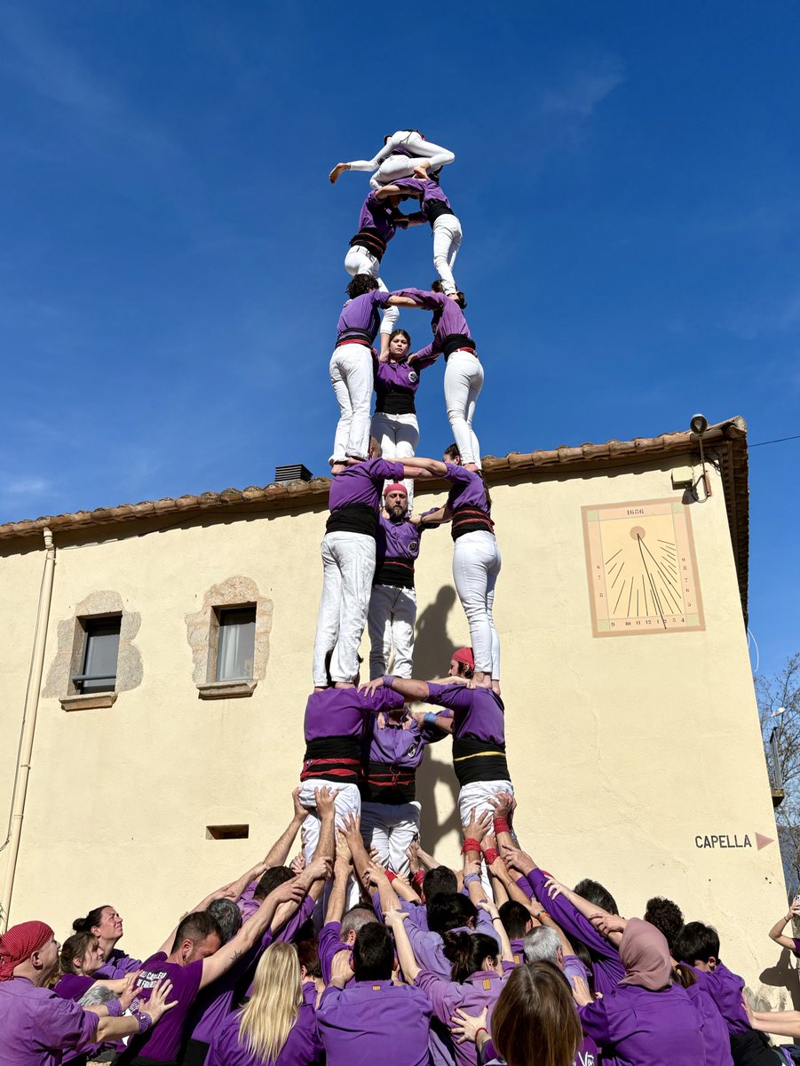 Colla Castellera de Figueres tweet media