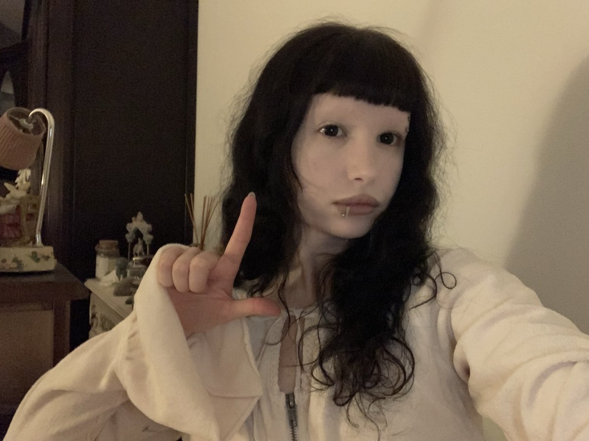 angelicaid tweet media