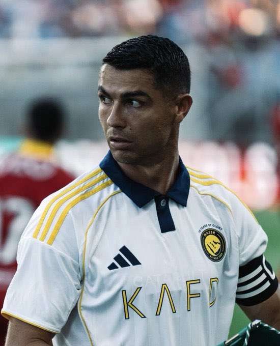 International goal-scorers: 🤯

🥇 Ronaldo: 143
🥈 Ronaldo: 121 (without penalties)
🥉 Ronaldo: 121 (without friendlies)

4️⃣ Messi: 115🤡