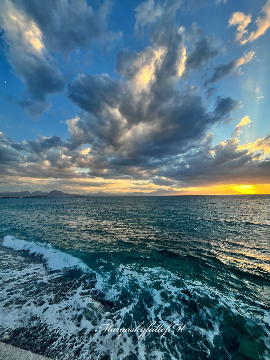 Julie Smith tweet media